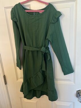 Girls' Green Ruffle Long-Sleeve Dress with Belt